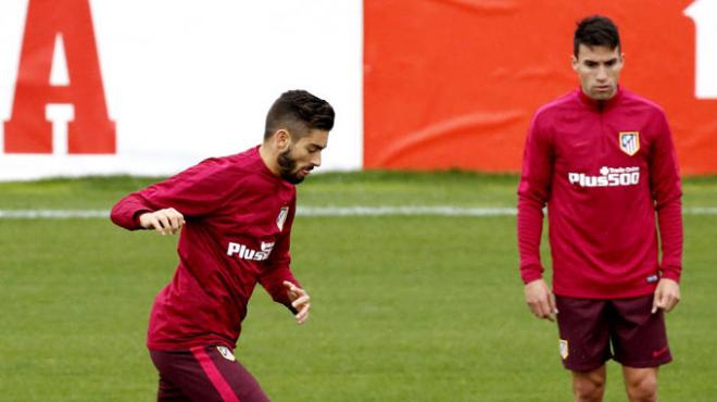 Carrasco y Gaitán, durante un entrenamiento con el Atlético.