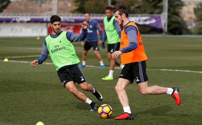 Bale y Asensio, durante un entrenamiento del Real Madrid.