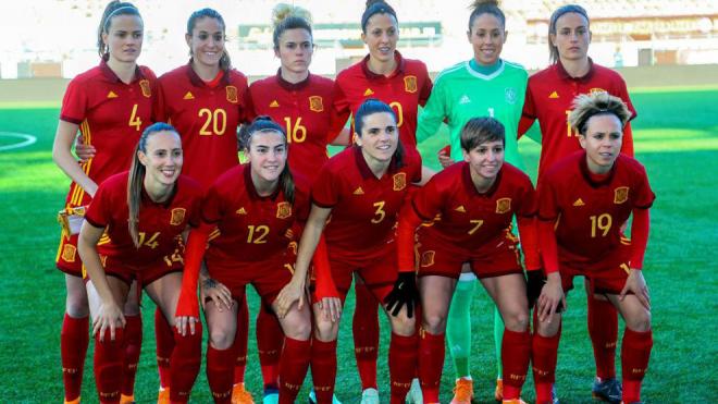 La selección española de fútbol femenino.