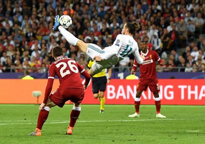 Bale remata de chilena para conseguir su primer gol en la final de Kiev 2018.