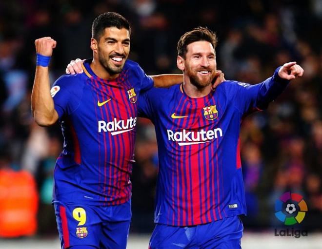 Messi y Suárez celebran un gol ante el Valencia en La Copa.