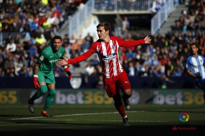 Griezmann celebra su gol en La Rosaleda.