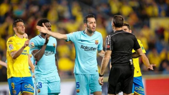 Mateu Lahoz fue protagonista al no expulsar a Chichizola y señalar un polémico penalti.