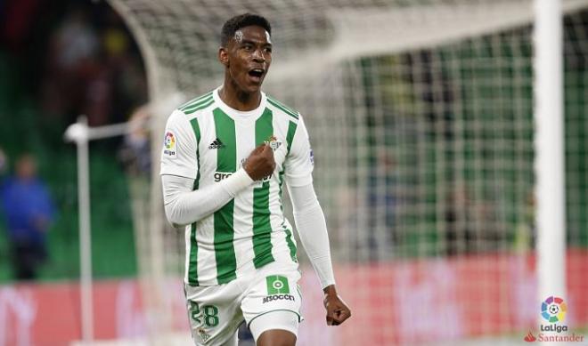 Junior celebra su gol al Espanyol.