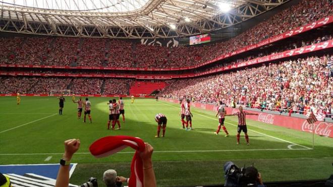 Muniain celebra el gol ante el Girona en San Mamés.