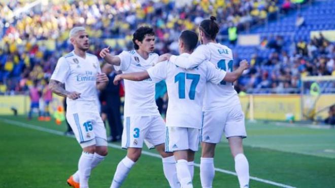 Los jugadores del Real Madrid celebran el 0-1.