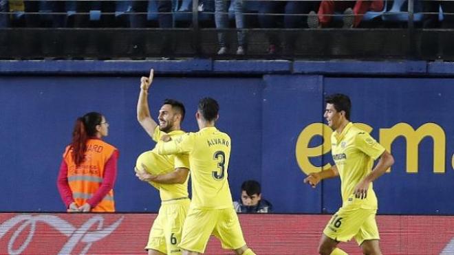 Celebración de Víctor Ruiz en el primer gol del choque.