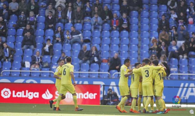 Los castellonenses celebran la victoria en Riazor.