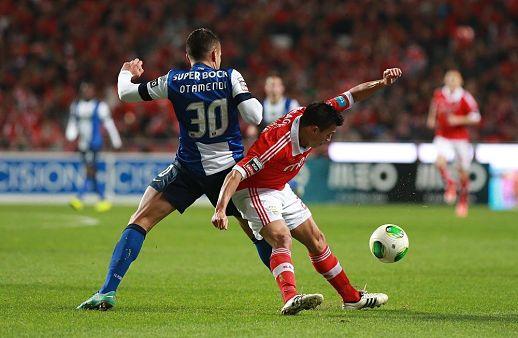 Imagen del partido Benfica-Oporto de este domingo.