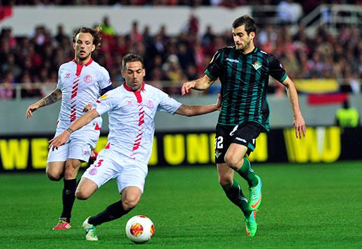 Leo Baptistao, en un derbi ante el Sevilla (Foto: Kiko Hurtado).