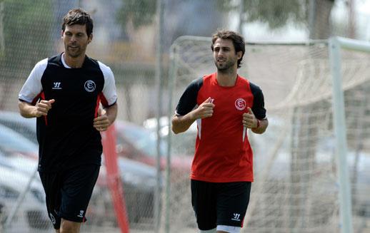 Nico Pareja corre en un entrenamiento.