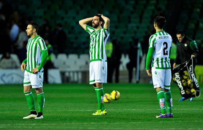Jordi Figueras se lamenta tras el gol de la Ponferradina.