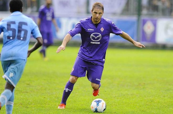 Joaquín, disputando un partido con la Fiorentina.