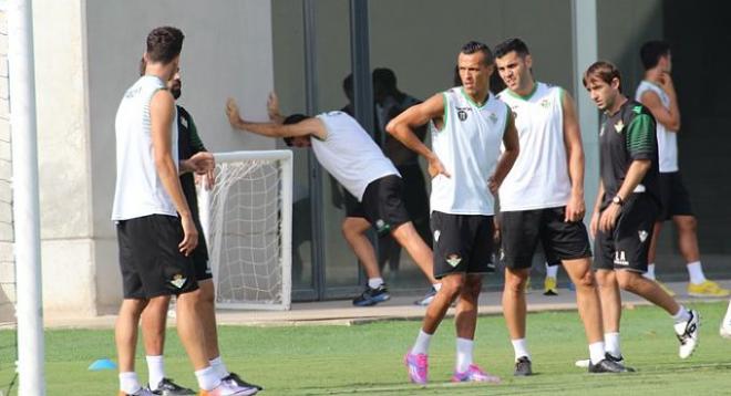 El argelino Kadir, durante un entrenamiento.