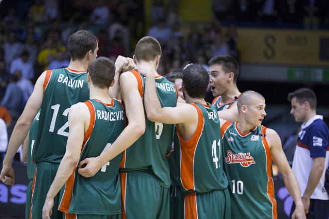 El equipo se conjura antes de un partido.