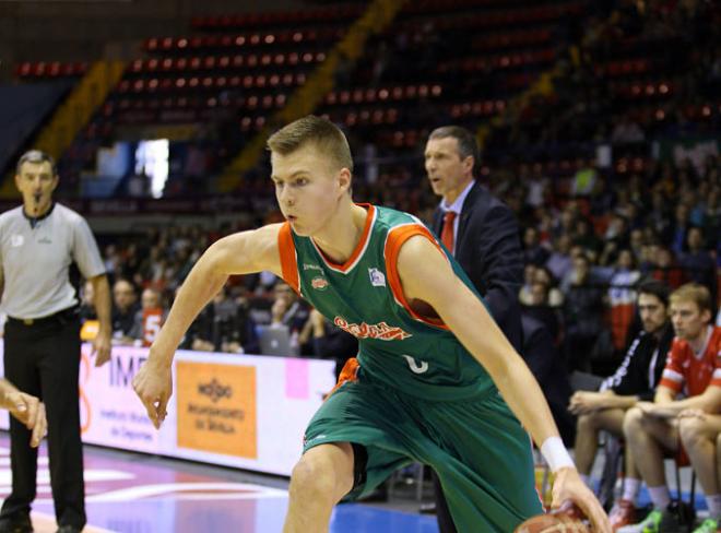 Porzingis, jugador del Baloncesto Sevilla.