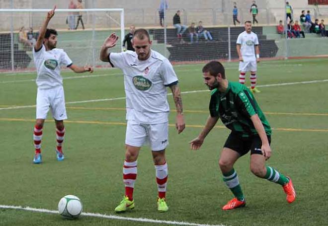 Alvarito -de verde- seguirá en Pedrera