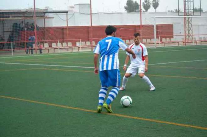 Empate de Lora y Estrella en el partido adelantado al sábado