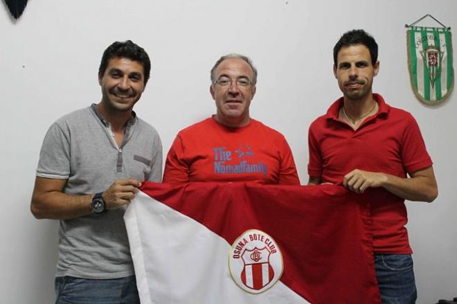 Antonio y Fran, junto al exdirector deportivo, Manuel Sánchez.