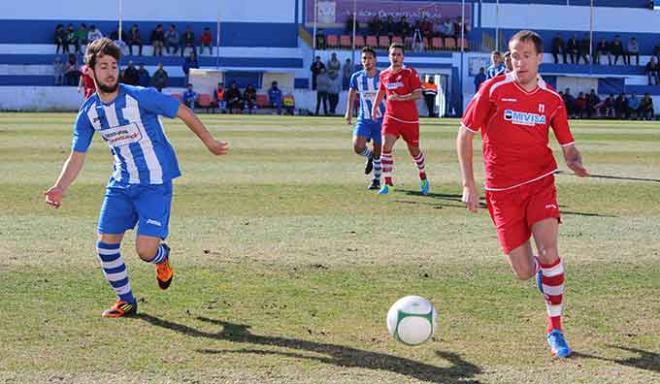 Palop –de rojo- se perderá los próximos cinco partidos