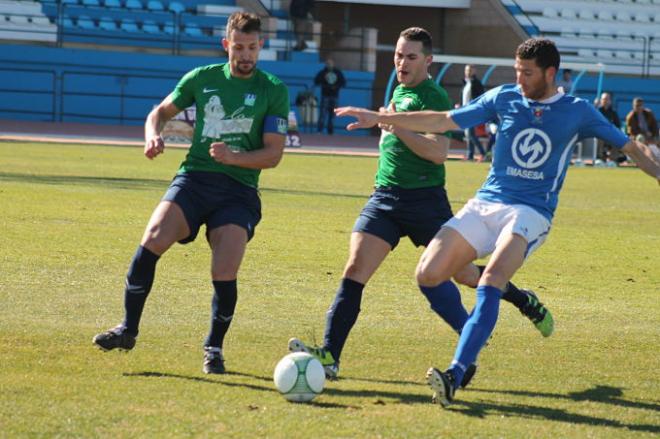 El San José no pudo pasar del empate frente el Almodóvar.