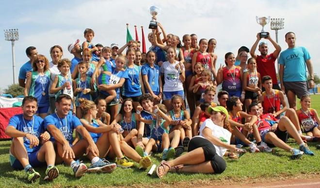 El Club Atletismo Orippo ganador de la prueba por equipos.