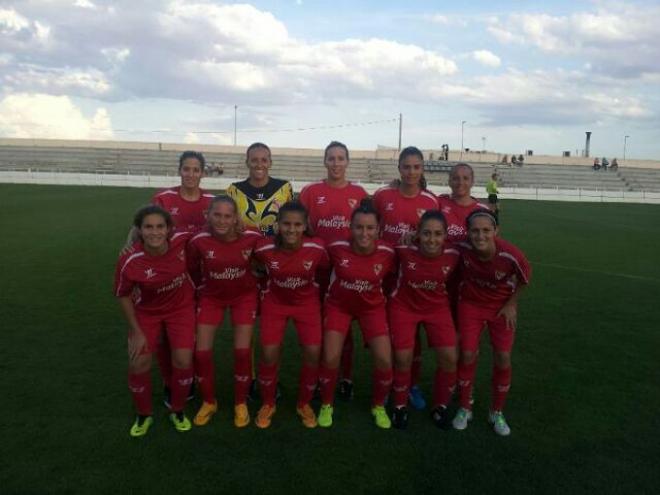 El equipo posa para la foto: SevillaFC