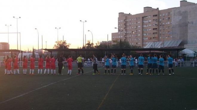 El estudiantes femenino durante un partido.