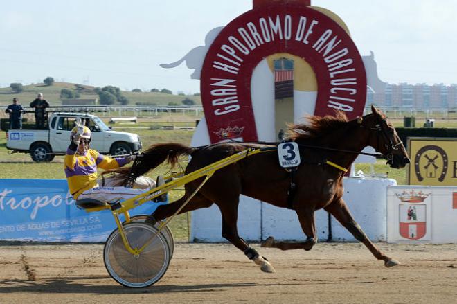 De la Rosa entrando en la meta.