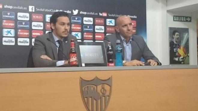 Monchi y Del Nido Carrasco en la presentación de Krohn Dehli.