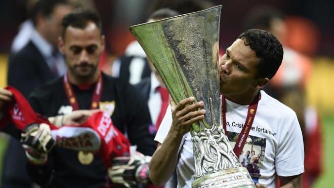 Bacca tras ganar la Europa League.