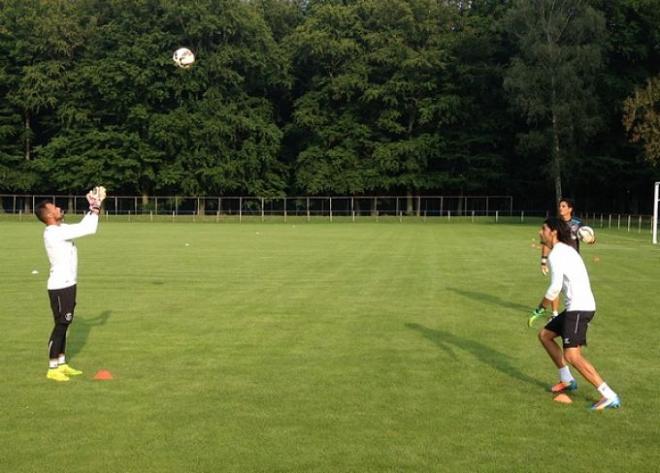 Foto: SFC / Beto entrenando con el grupo.