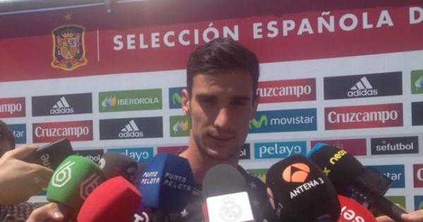 Sergio Rico, a su llegada a la concentración de España.