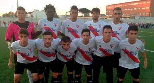 Los jugadores del Sevilla Atlético posan para la foto.