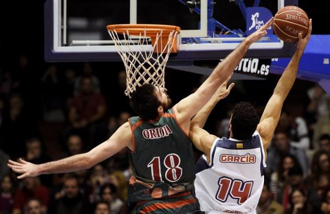 El Baloncesto Sevilla se anota otra victoria en casa.