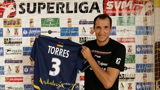 Julián García Torres, con la camiseta de su nuevo equipo.