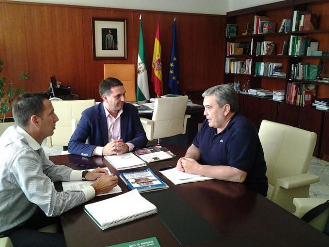 Javier Fernández, en la reunión mantenida este viernes.