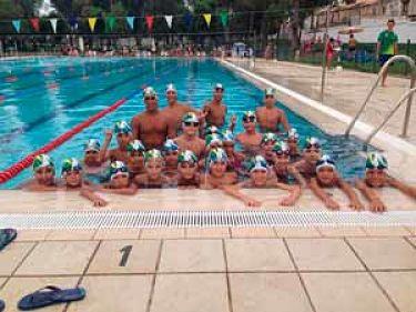 Los integrantes del Club Natación Mairena.