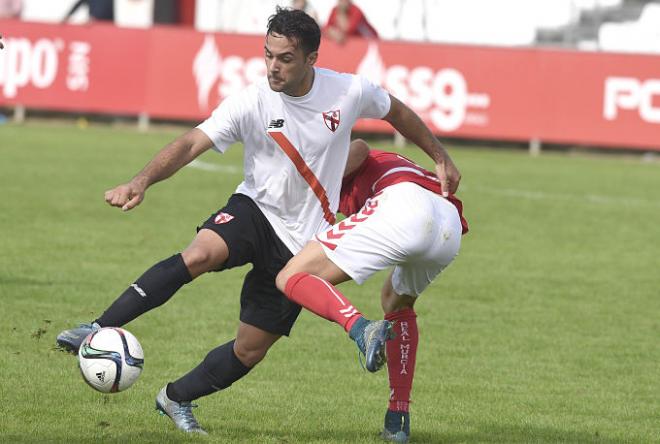 Ivi López, en un partido con el Sevilla Atlético.