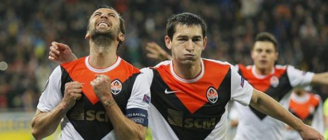 Los futbolistas del Shakhtar Donetsk celebrando un gol en Europa.