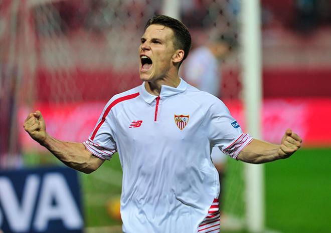 Kevin Gameiro celebra su segundo gol.