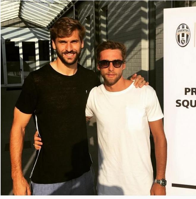 Llorente junto a su compañero y amigo Marchisio.