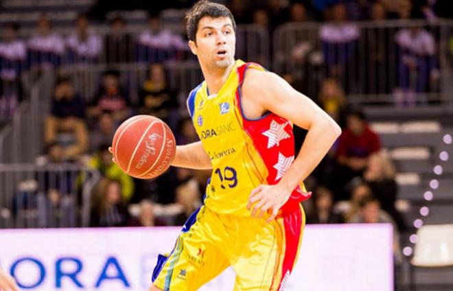 Vogdan Stojanovski, con la selección de Macedonia.