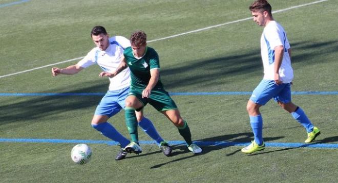 El Betis B, en un partido de esta temporada.El bigoleador Aitor, en el partido de este domingo. (FOTO: RBB)