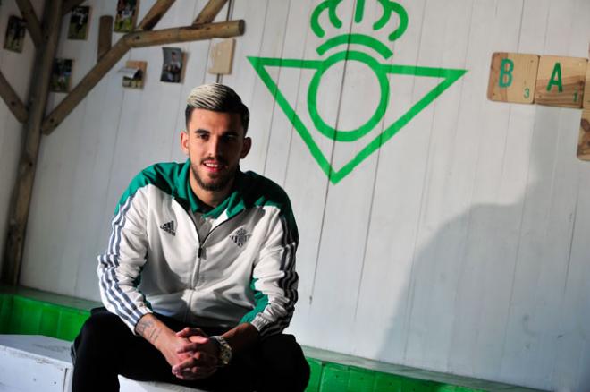 Dani Ceballos se despide del Betis (Foto: Kiko Hurtado).