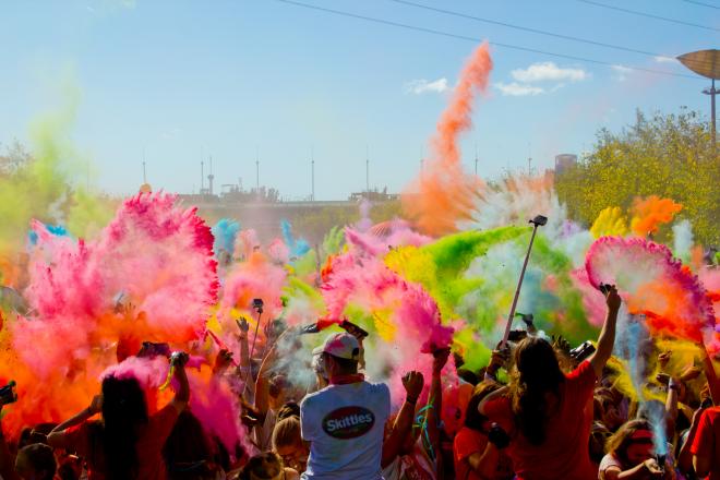 La Cartuja se llenó de color.