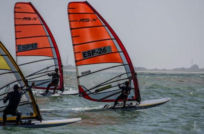 Imagen de los entrenamientos en la Bahía de Cádiz.