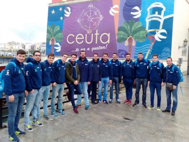 El equipo nazareno, en Ceuta.