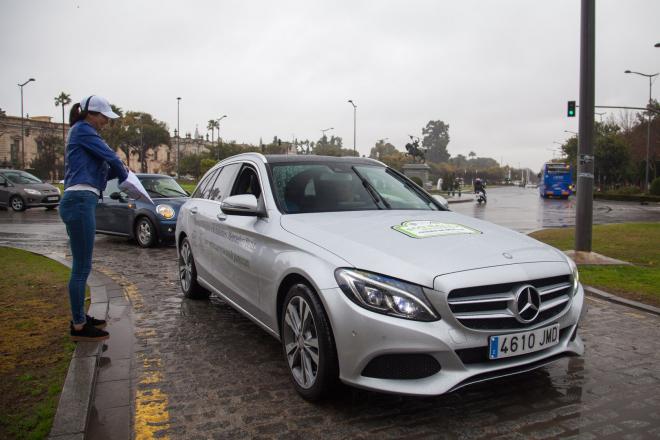 Uno de los momentos del Eco Rally de Mercedes en Sevilla.