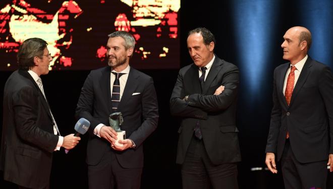 Los representantes del Sevilla en la gala.